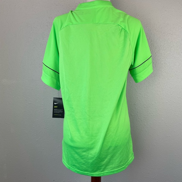 NWT Nike Soccer T-Shirt Size M - Picture 4 of 6